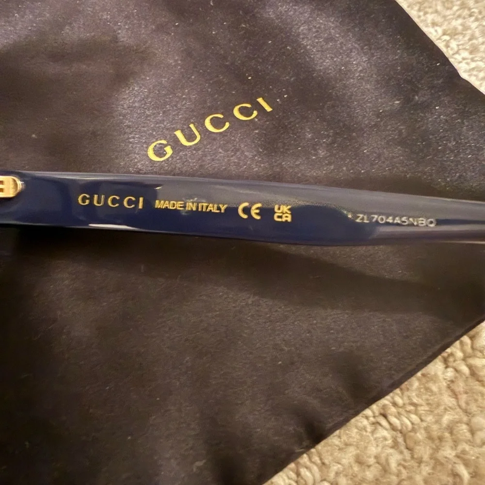 💋Gucci Women's Navy Sunglasses SB002-003‎